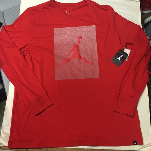 nike air red t shirt